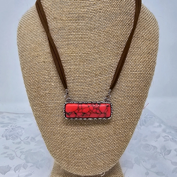 Red Stone Bar Necklace with Faux-leather Brown Chain - Picture 2 of 8